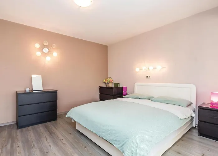 Διαμέρισμα 1 Bedroom Gorgeous In *