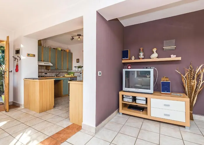 Διαμέρισμα 1 Bedroom Gorgeous In
