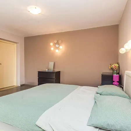 Stunning In With 1 Bedrooms And Wifi Apartment