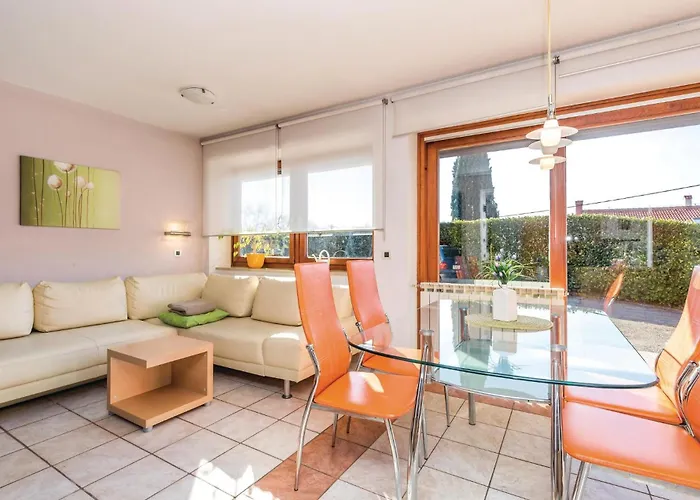 1 Bedroom Gorgeous In Rijeka